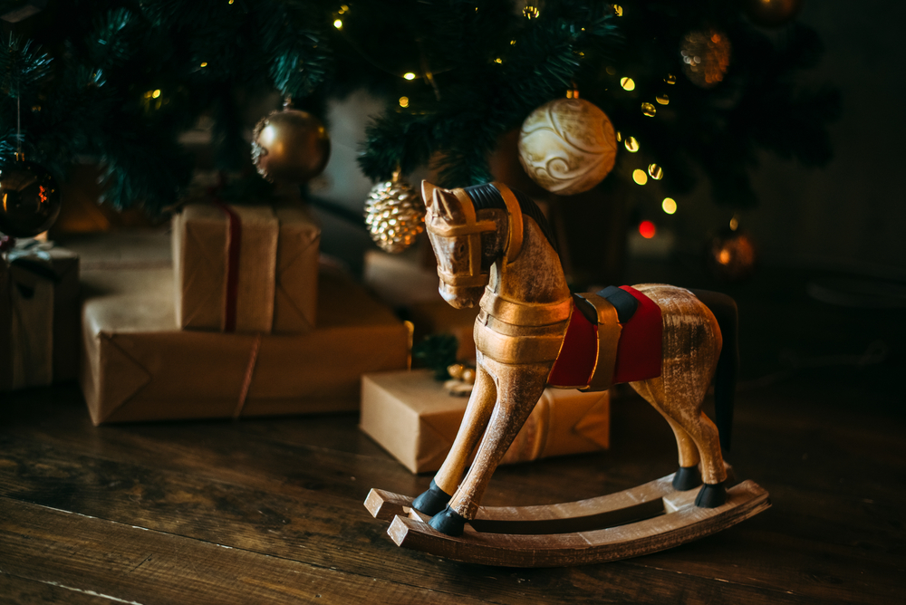 Christmas Horse Decorations to Spruce Up This Holiday