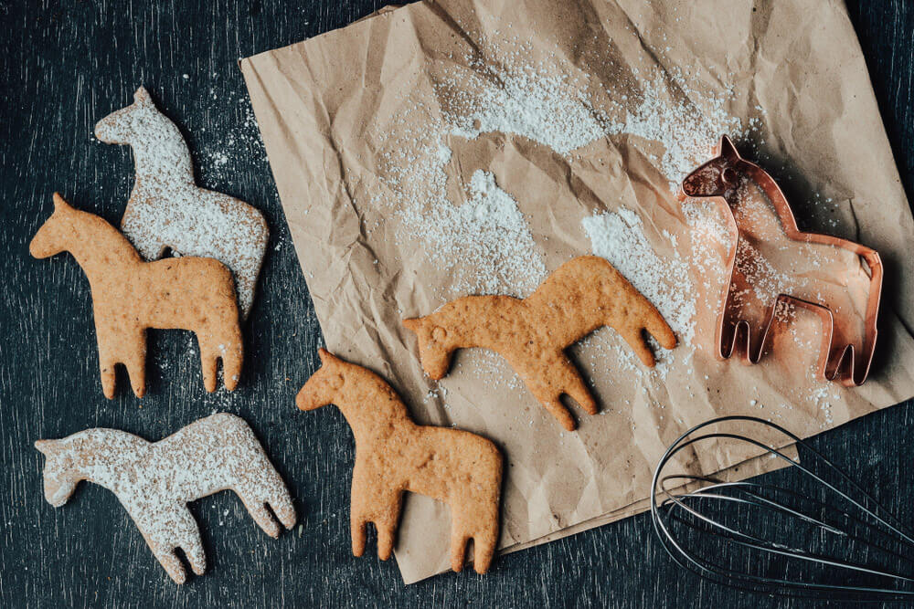 composition of horse cookies and a cookie cutter